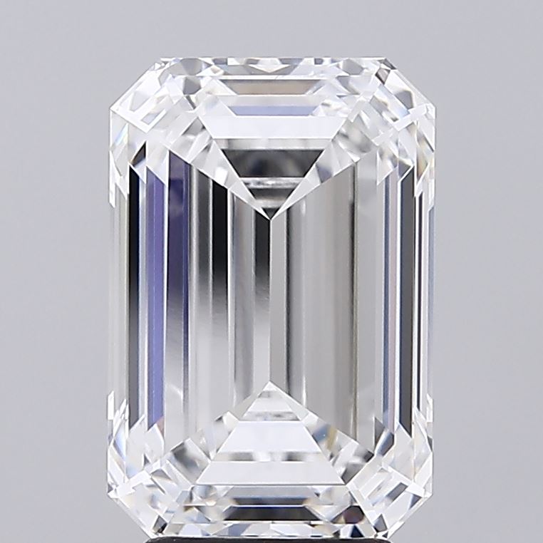 4.36 ct. emerald Lab Grown Diamond front image