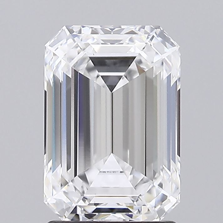 1.90 ct. emerald Lab Grown Diamond front image