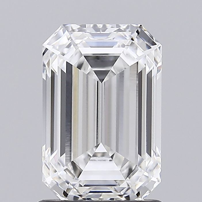 1.65 ct. emerald Lab Grown Diamond front image