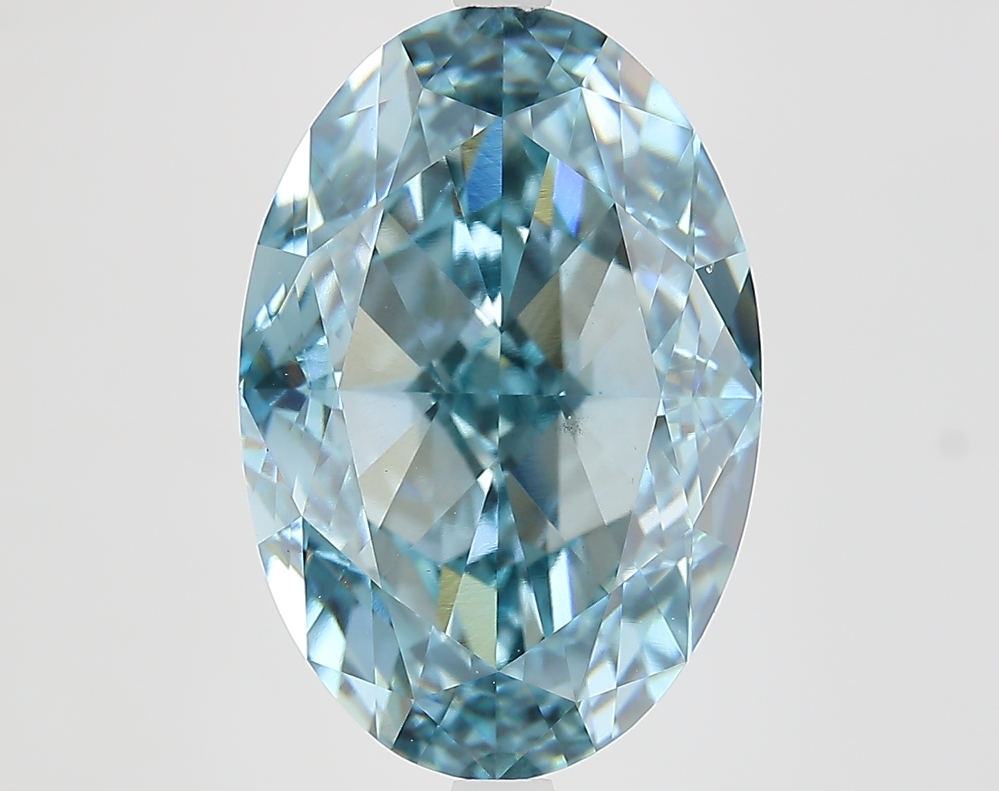 Oval 11ct Fancy Vivid Blue VS1