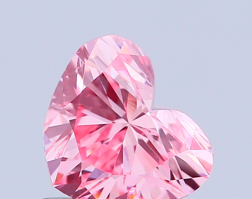 0.8ct Heart Fancy Vivid Pink VS1 IGI