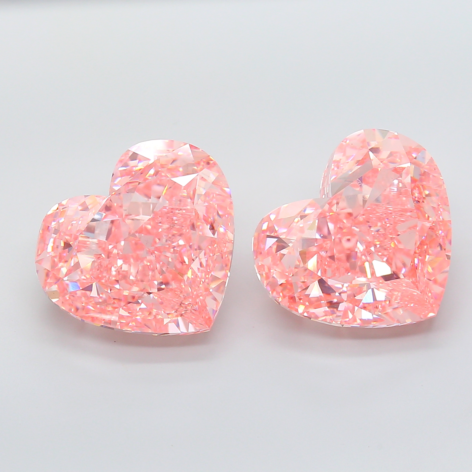 30.25ct Heart Fancy Vivid Pink VS2 IGI