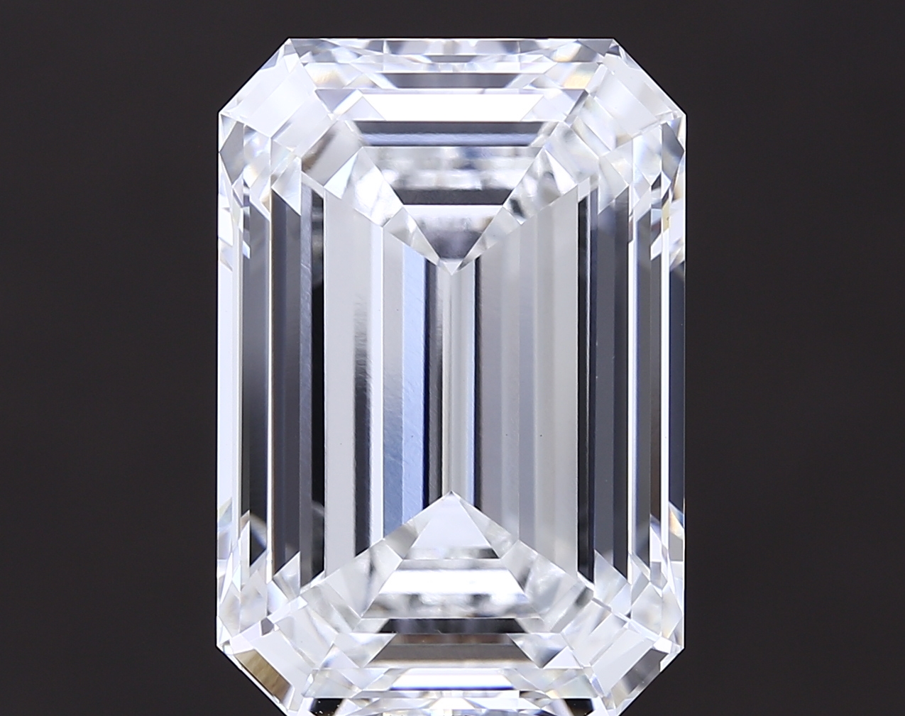 0.72 ct. emerald Lab Grown Diamond front image