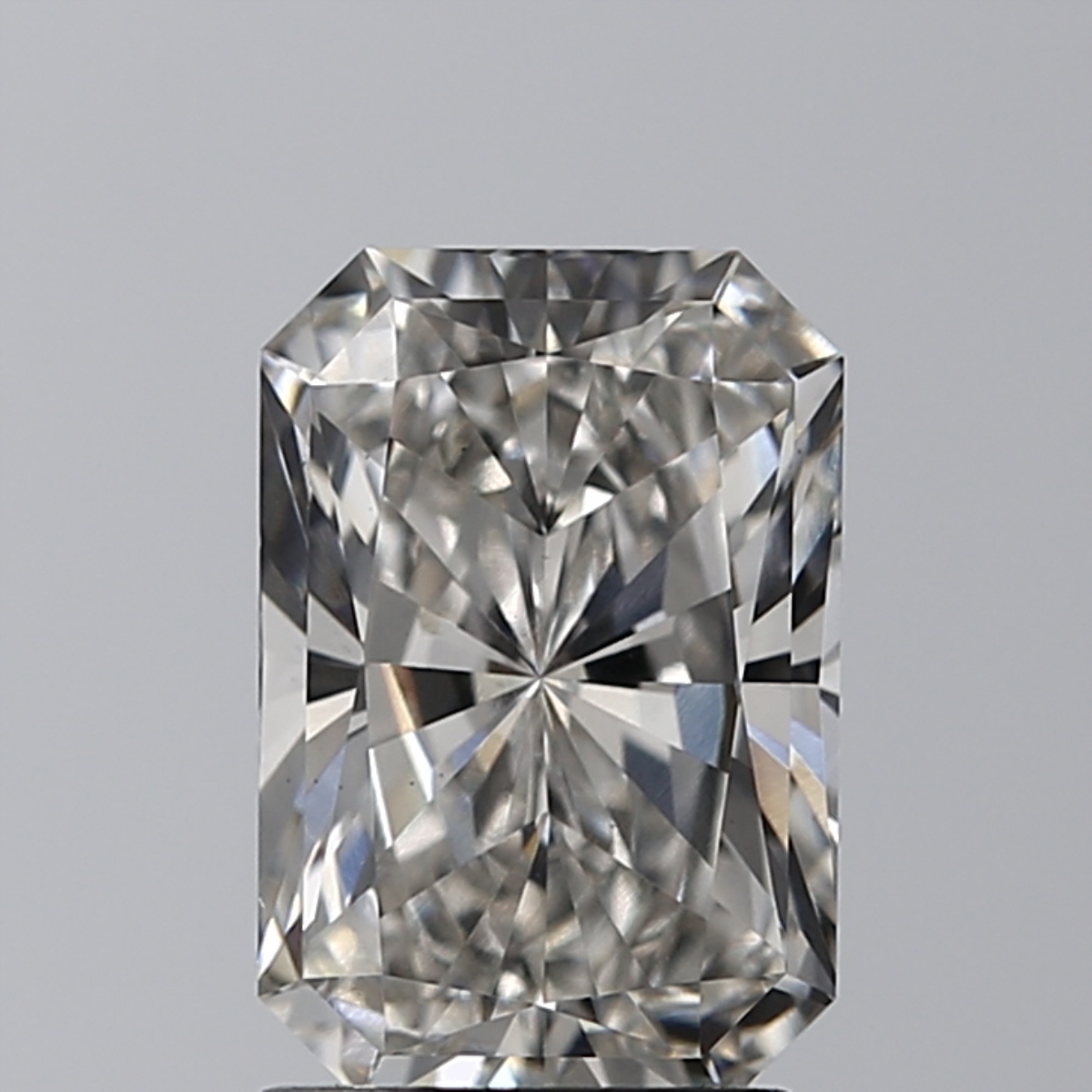 1.72 ct. radiant Lab Grown Diamond front image