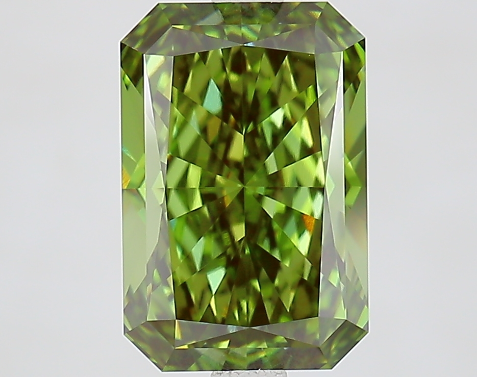 3.58ct Radiant Fancy Vivid Green VVS2 IGI