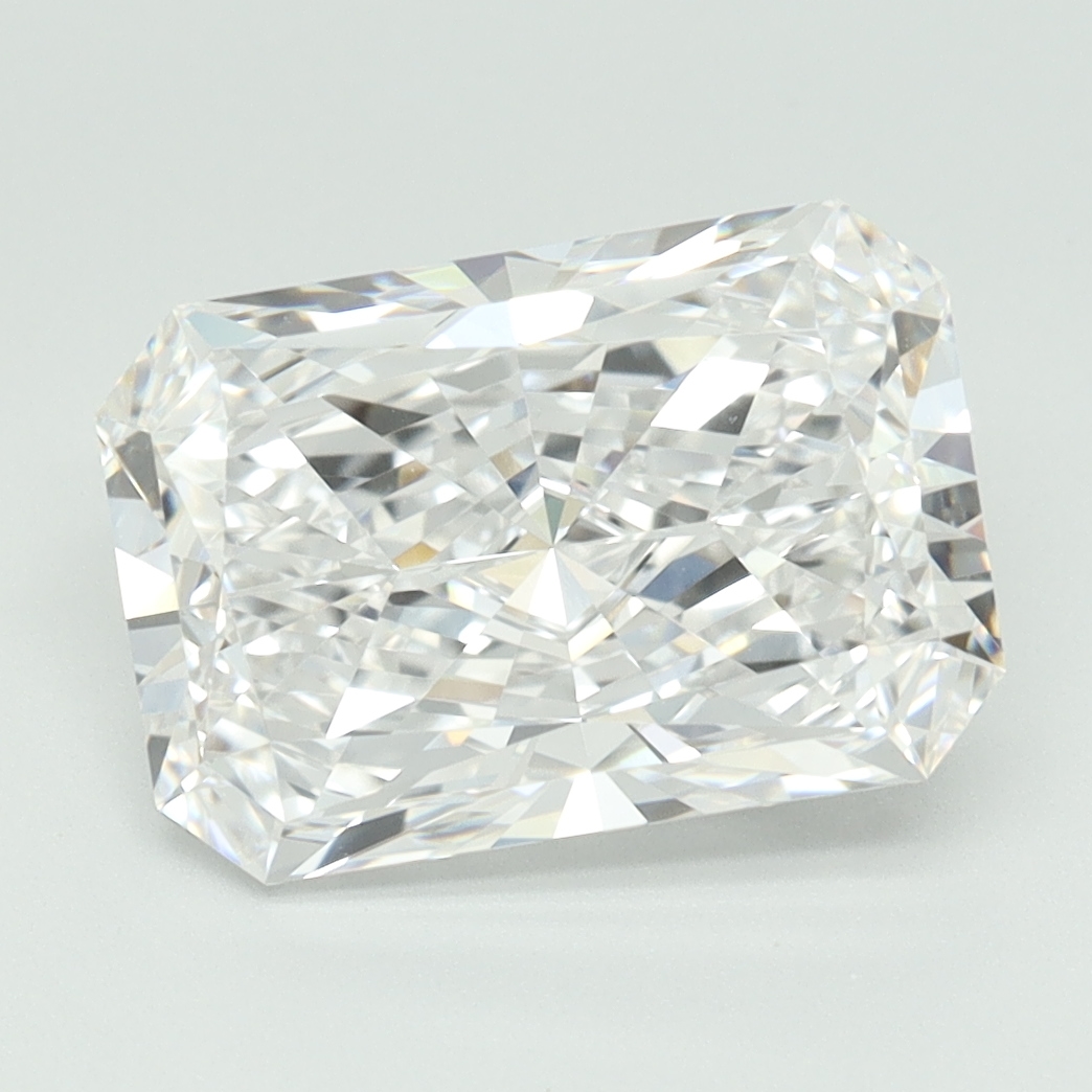 3.81ct Radiant · E · VVS2 · GIA