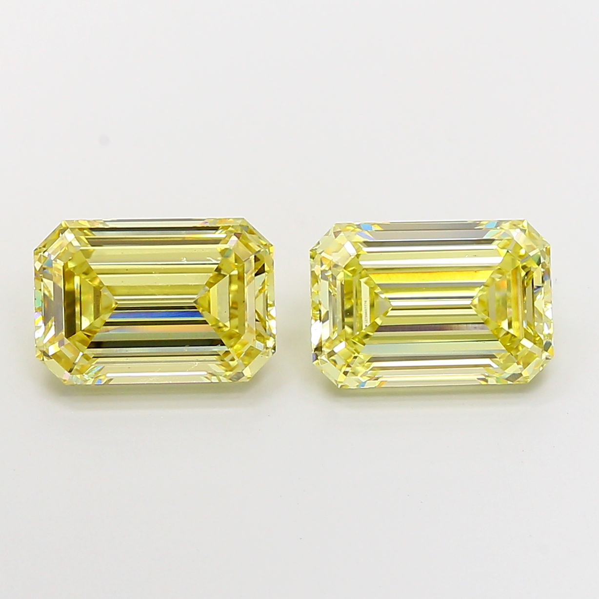 4.63ct Emerald Fancy Yellow VS1 IGI