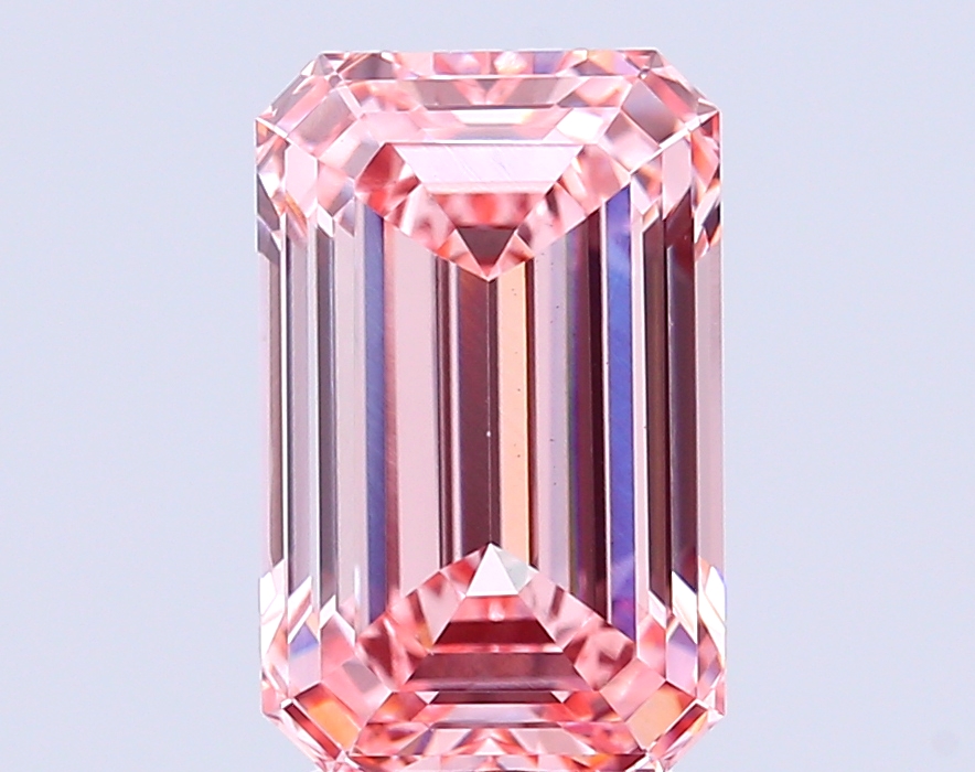 4.04ct Emerald Fancy Intense Pink VS1 IGI