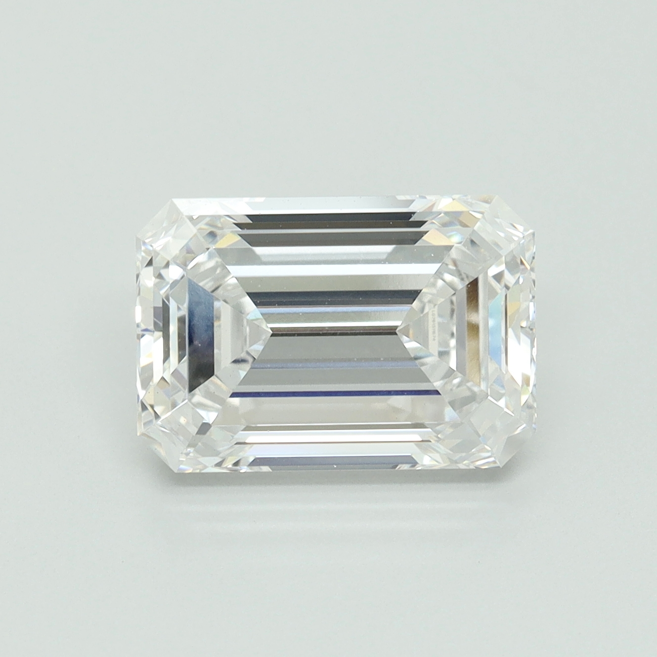 4.07ct Emerald · E · VS1 · IGI