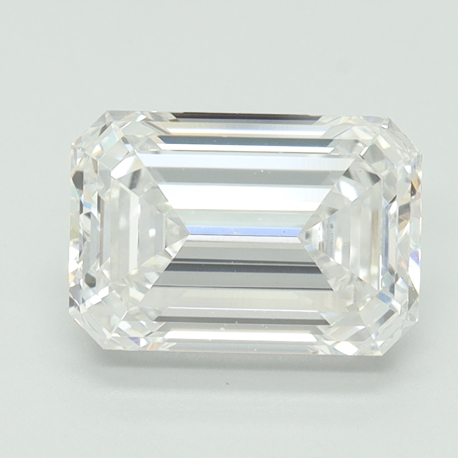2.57ct Emerald · E · VS1 · IGI