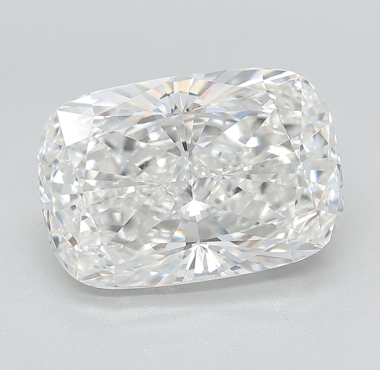6.95ct Cushion E VVS2 IGI