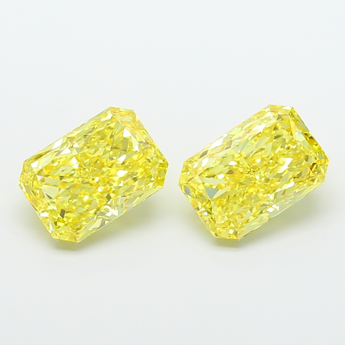 5.05ct Radiant Fancy Vivid Yellow VS2 IGI