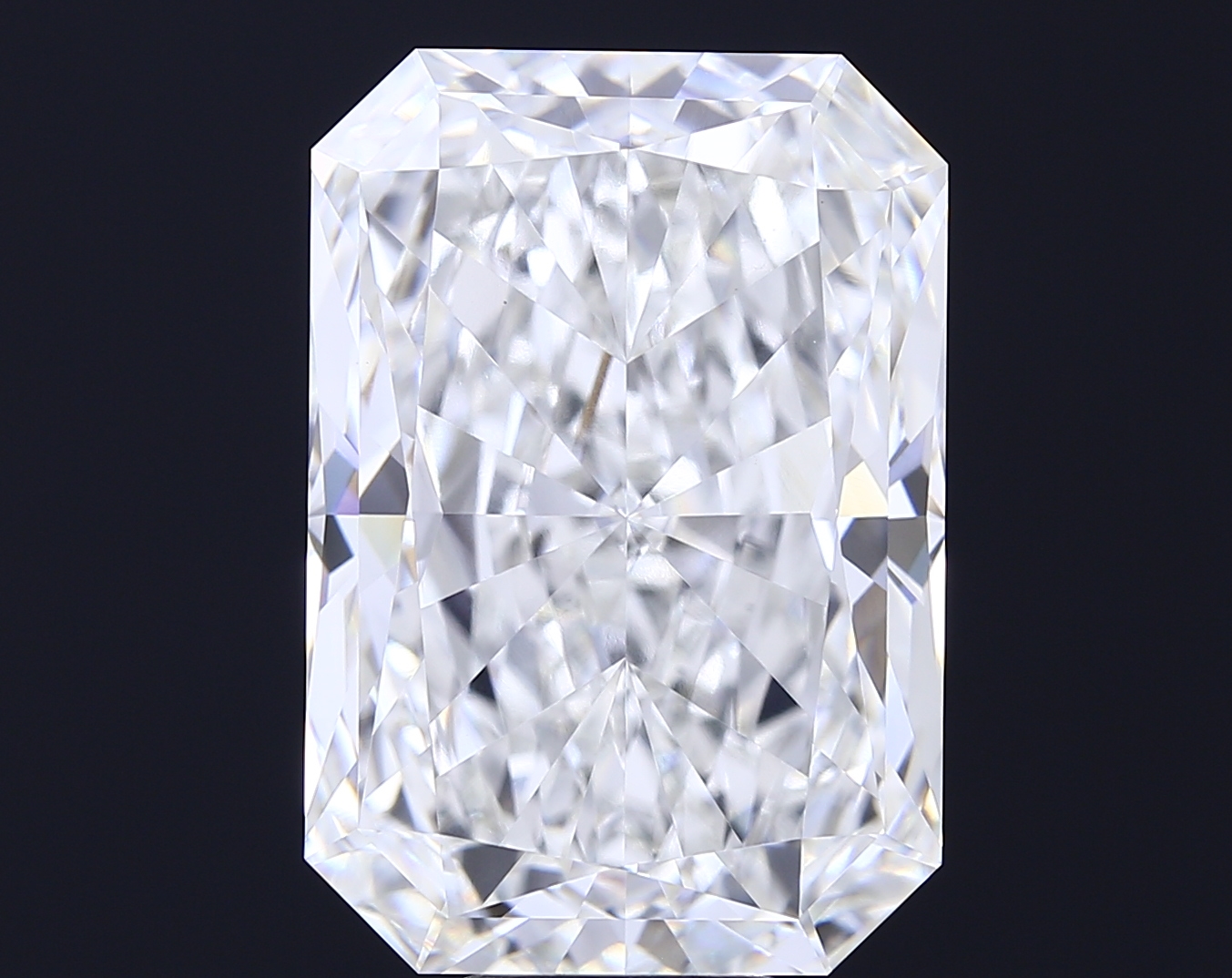 15.00 ct. radiant Lab Grown Diamond front image