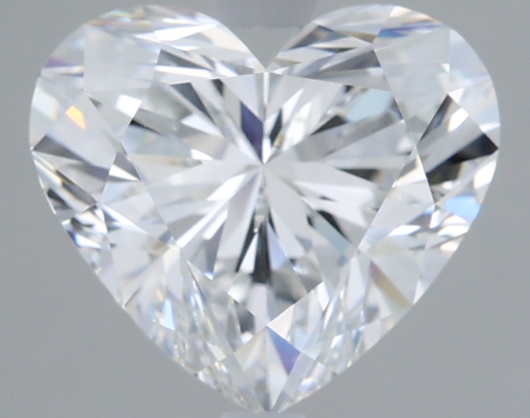 3.05 carat e VVS2 EX Cut IGI heart diamond