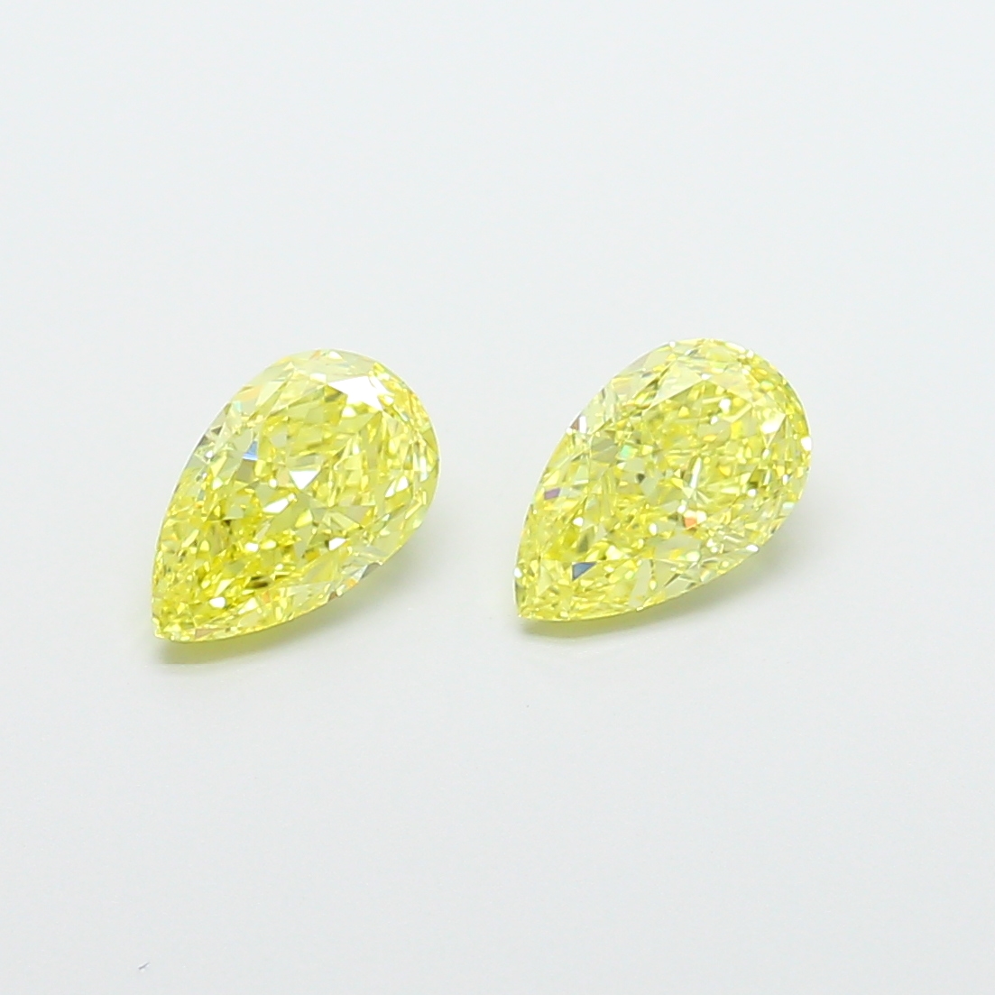 1.06ct Pear Fancy Intense Yellow VVS2 IGI