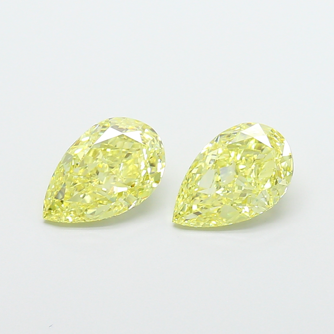 1.53ct Pear Fancy Intense Yellow VS1 IGI