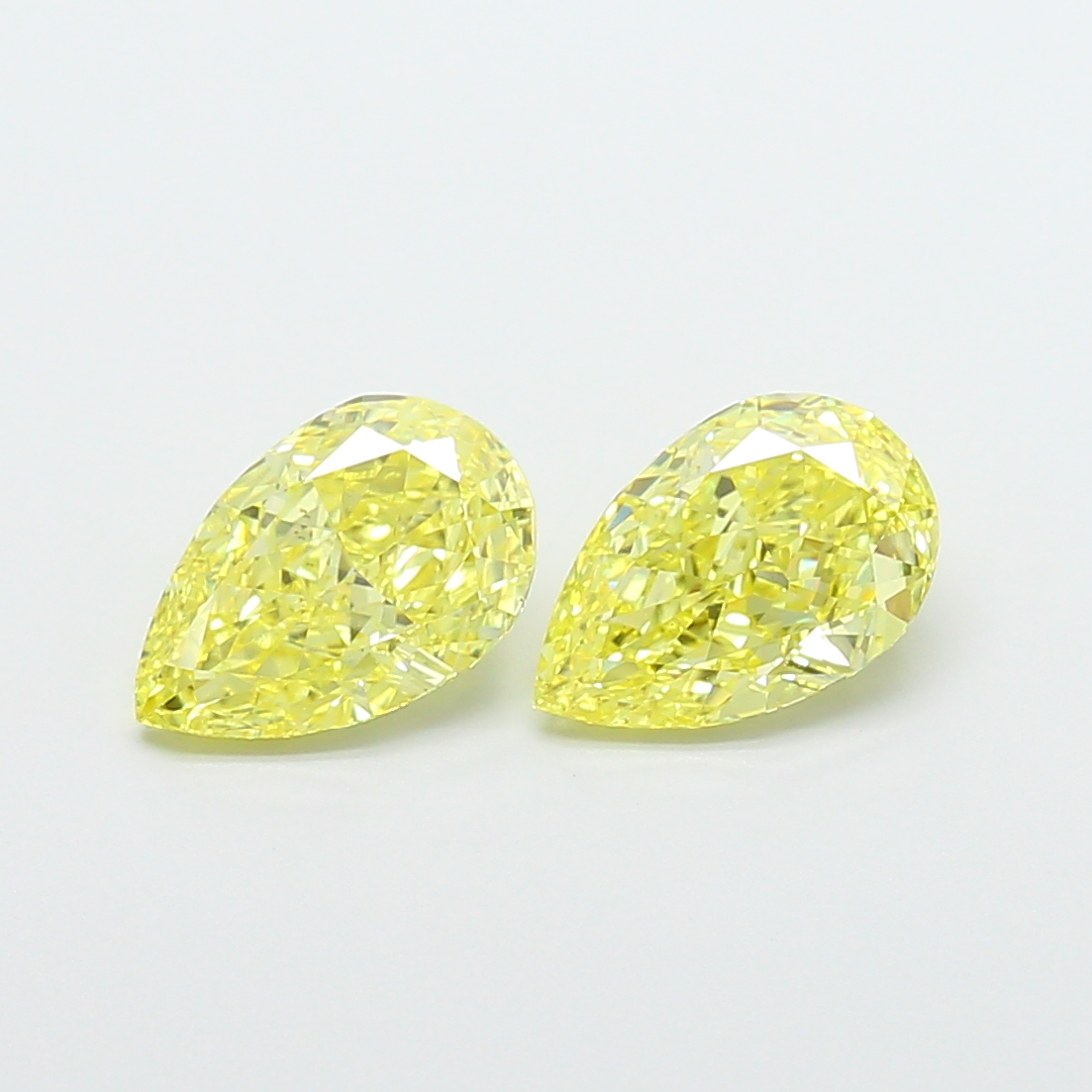 1.53ct Pear Fancy Intense Yellow VS1 IGI