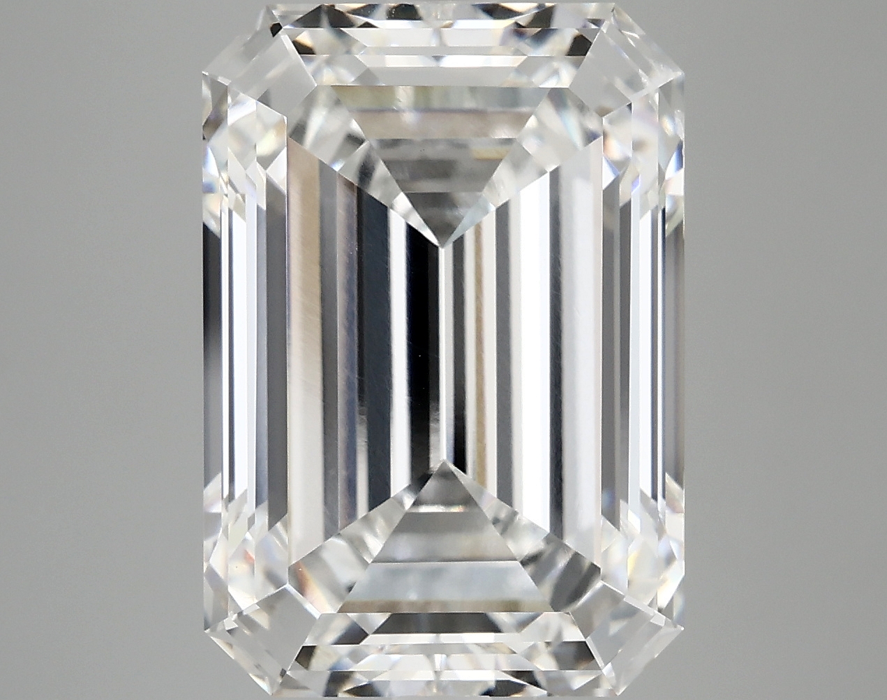 Emerald cut 10ct E VS2