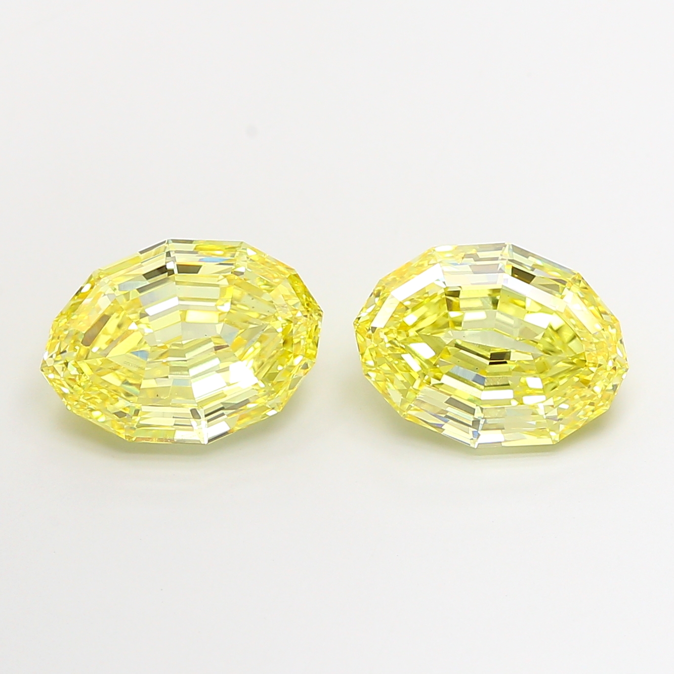Oval Step 5.04ct Fancy Intense Yellow VS2