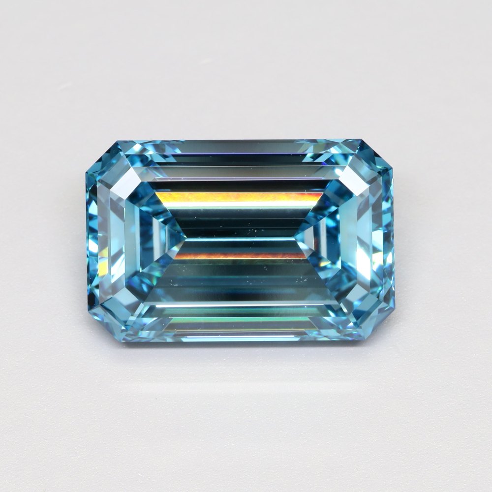Emerald cut 10ct Fancy Vivid Blue VVS2