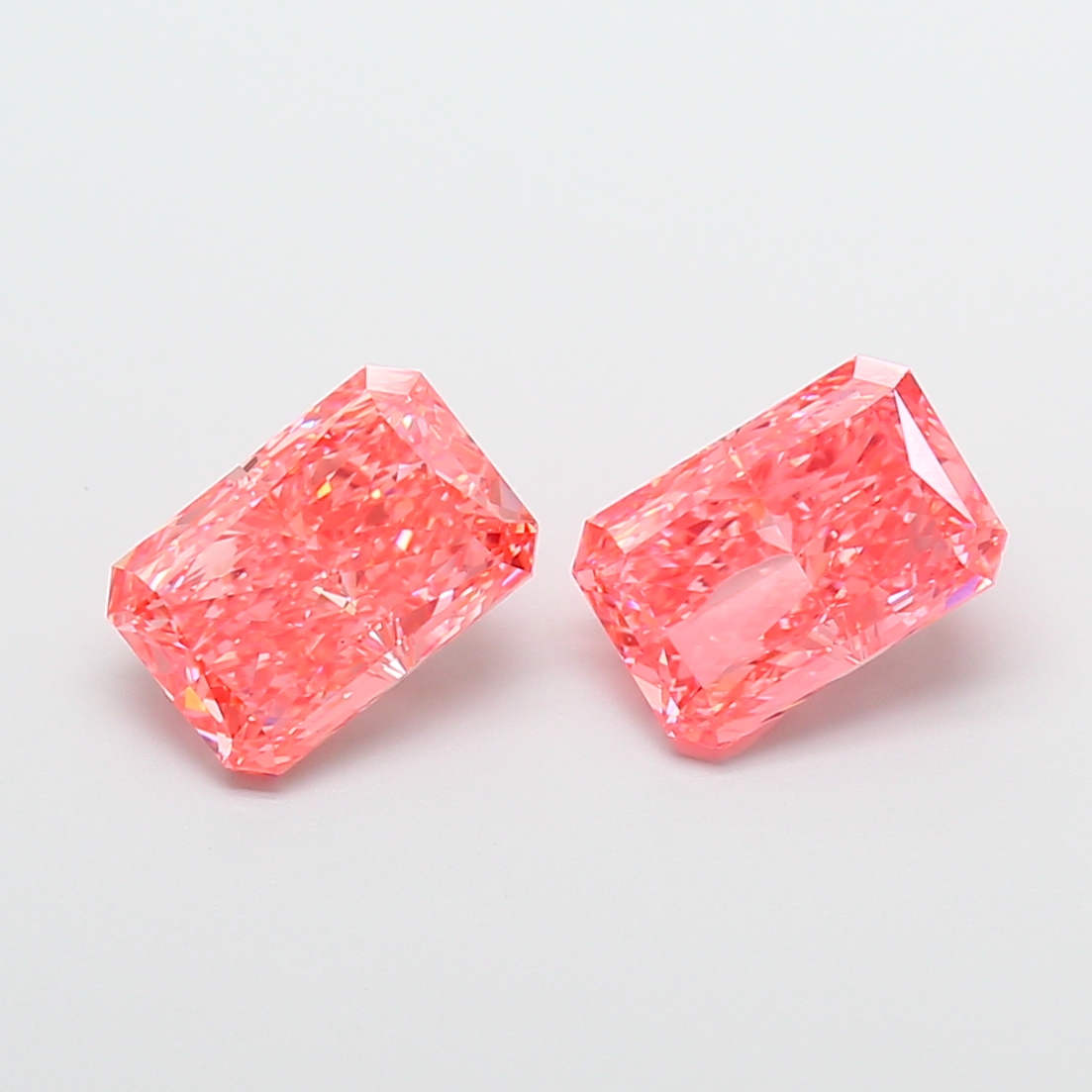 2.06ct Radiant Fancy Vivid Pink VS1 IGI