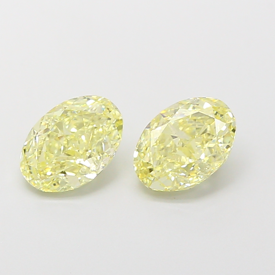 1.16ct Oval Fancy Light Yellow VS1 IGI