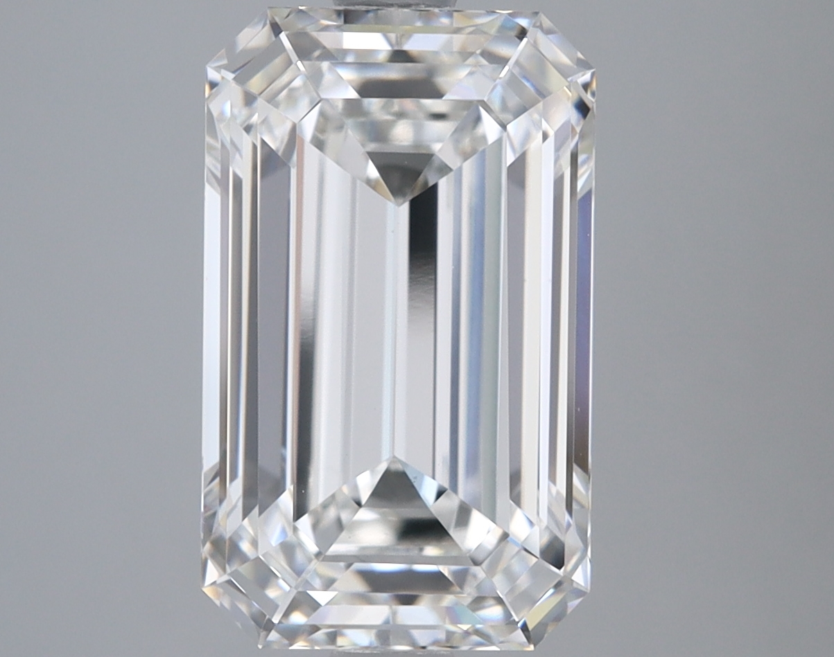 5.01 ct. emerald Lab Grown Diamond front image