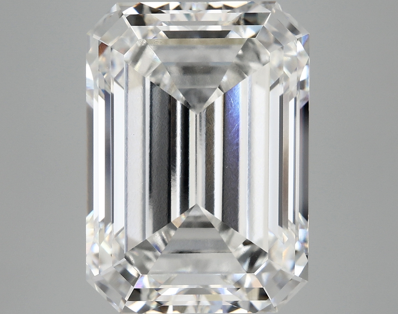 Emerald cut 13.2ct E VS1