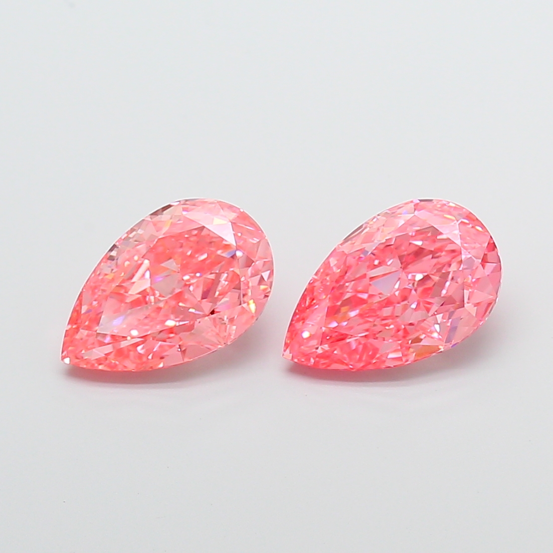 3.06ct Pear Fancy Vivid Pink VS1 IGI