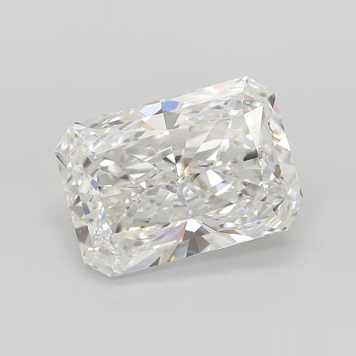 5.34ct Radiant Lab-Grown Diamond · E/VS1