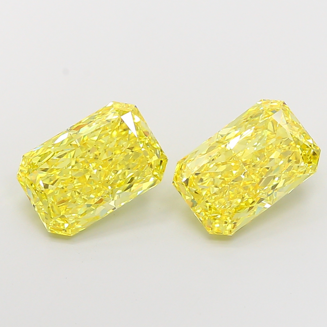 4.5ct Radiant Fancy Vivid Yellow VS1 IGI