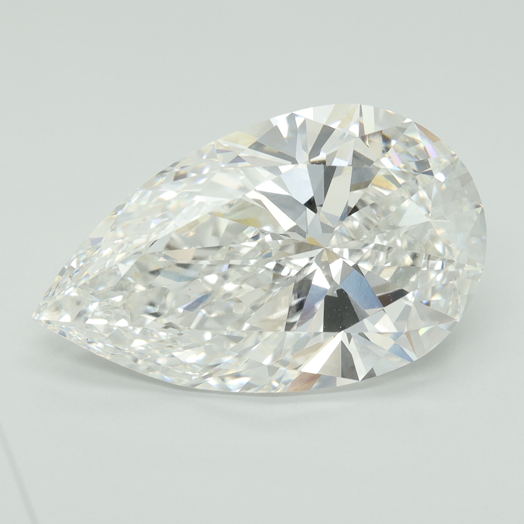 Pear 10ct F VS1