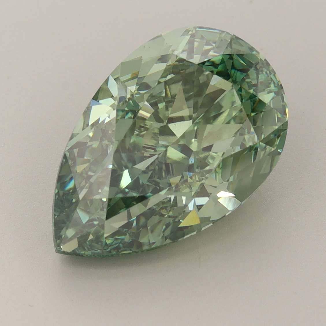 Pear 5.69ct Fancy Vivid Green VVS2