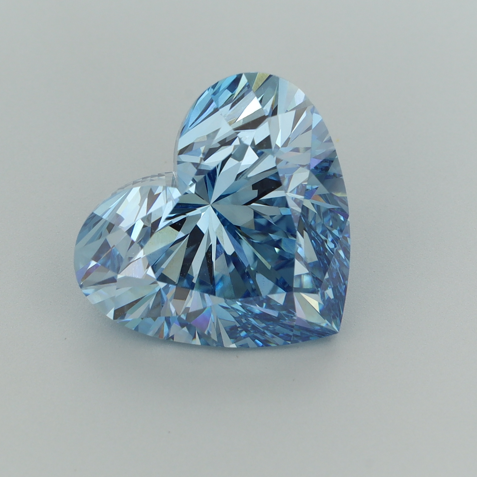 Heart 7.47ct Fancy Vivid Blue VVS2