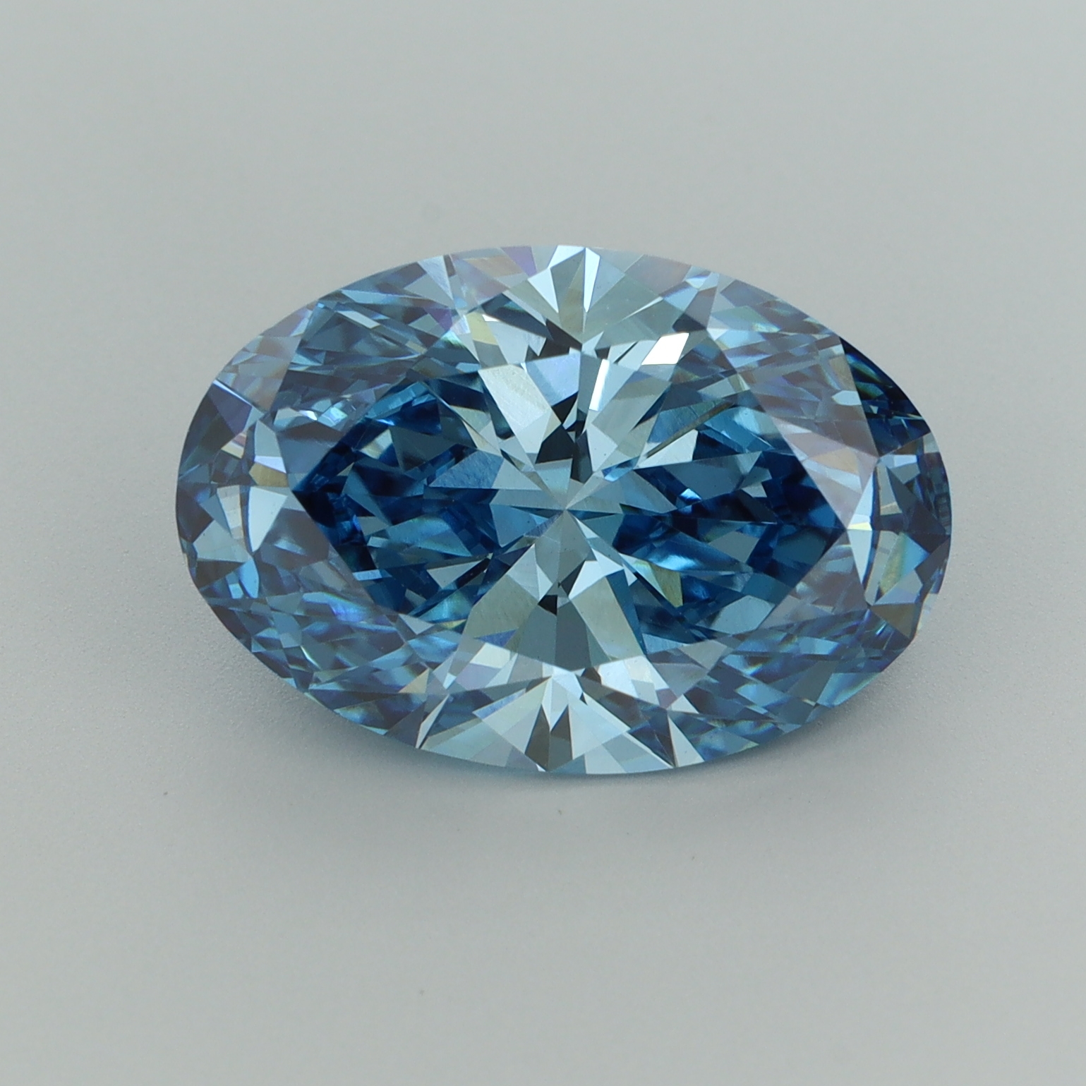 Oval 6.55ct Fancy Vivid Blue VS1
