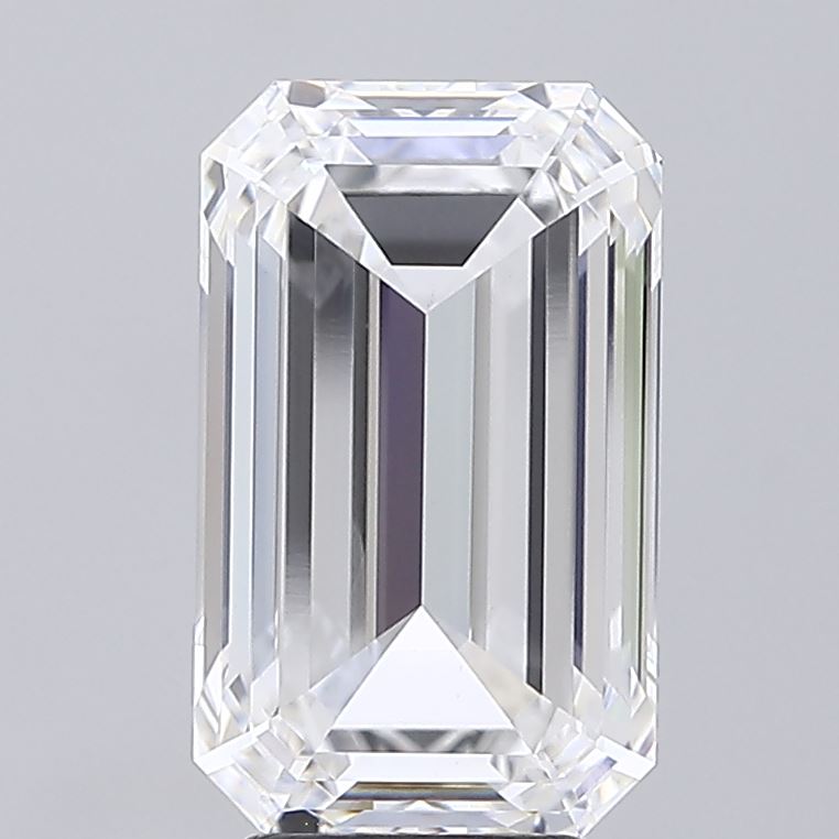 5.04 ct. emerald Lab Grown Diamond front image