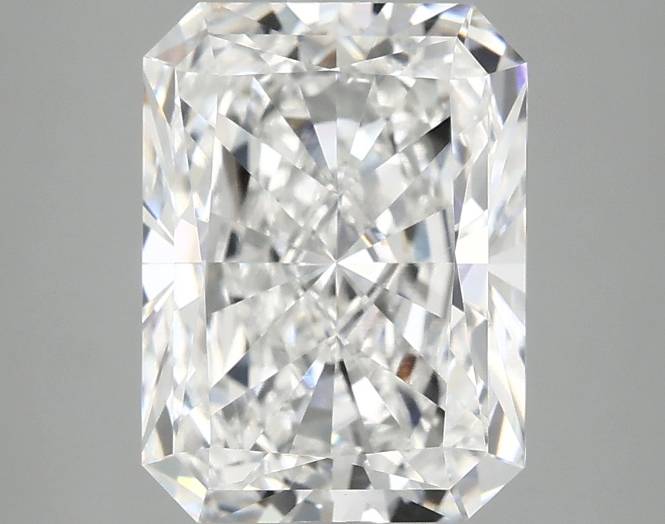 3.84ct Radiant Lab-Grown Diamond · E/VS1