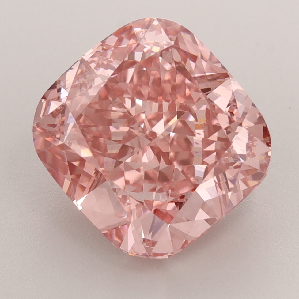 Cushion 4.37ct Fancy Vivid Pink VS1