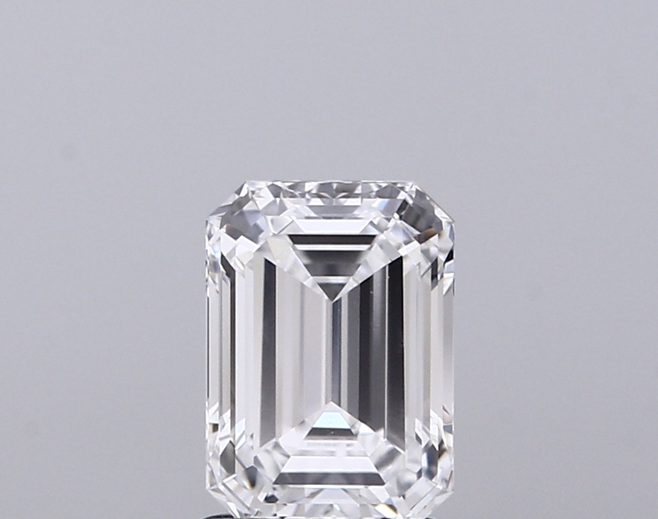 1.60 ct. emerald Lab Grown Diamond front image