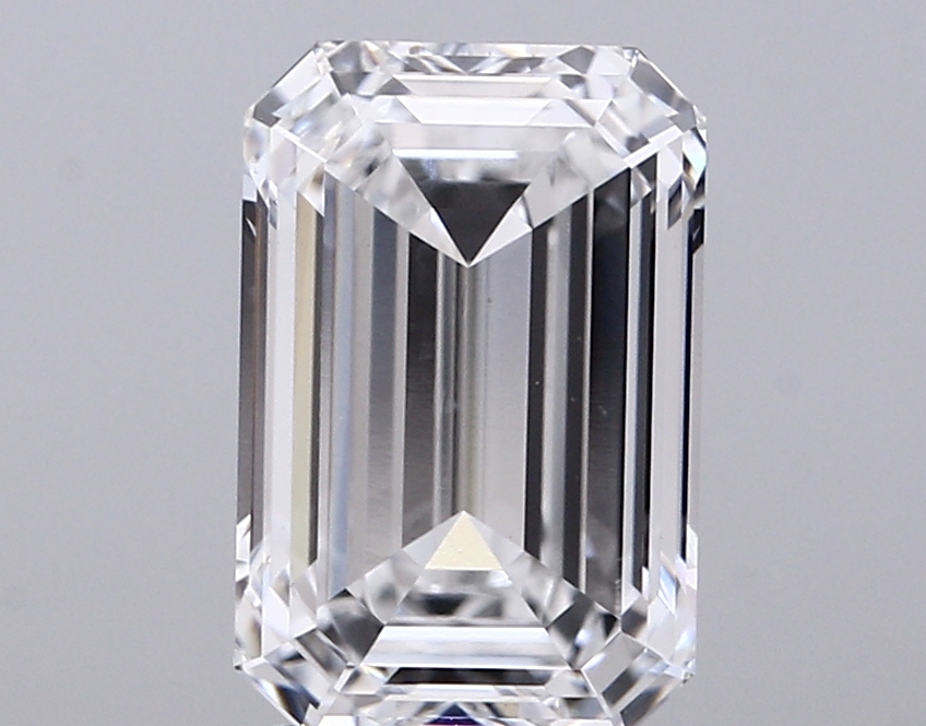 3.03 carat e VS1 EX Cut IGI emerald diamond