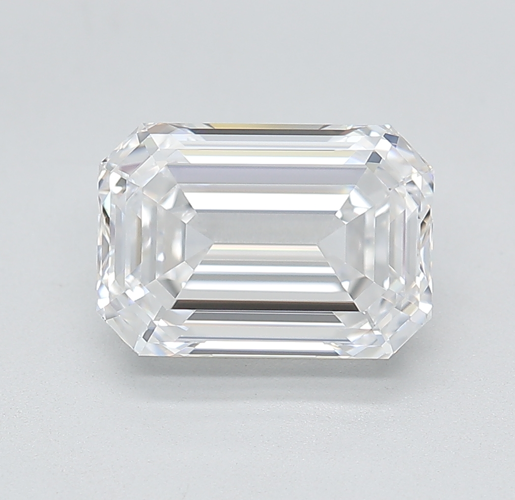 3.07 carat e VVS2 EX Cut IGI emerald diamond