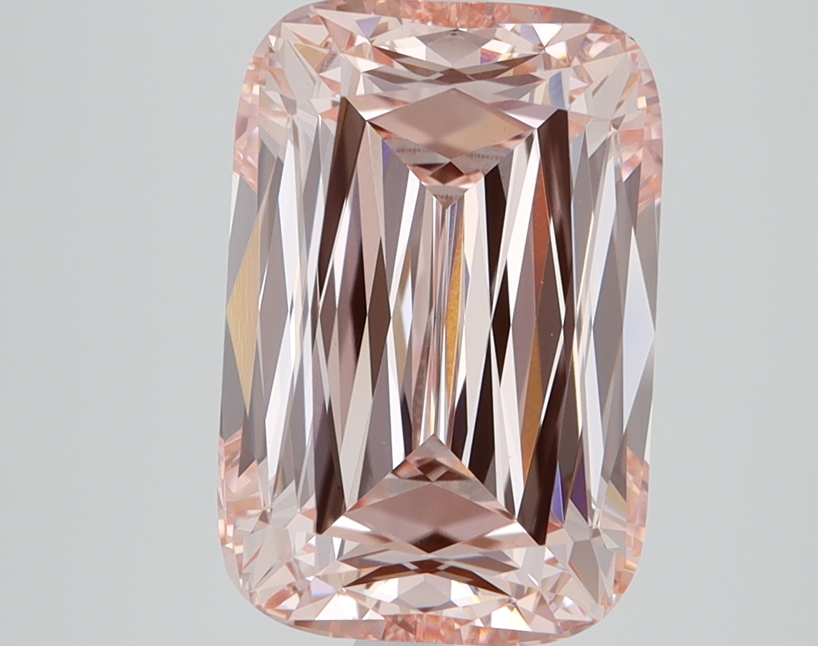 Ashoka 5.56ct Fancy Vivid Pink VVS2