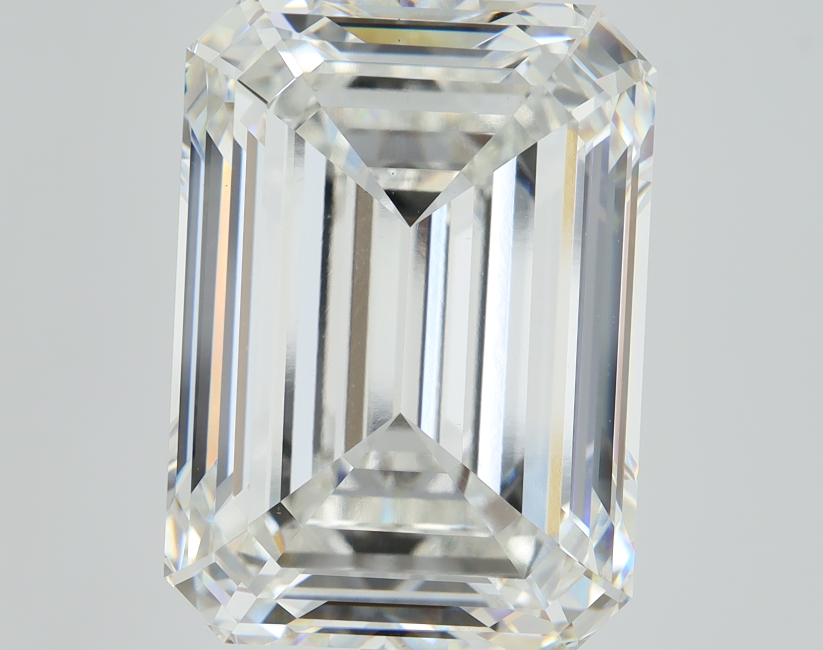 Emerald cut 20.1ct F VS1