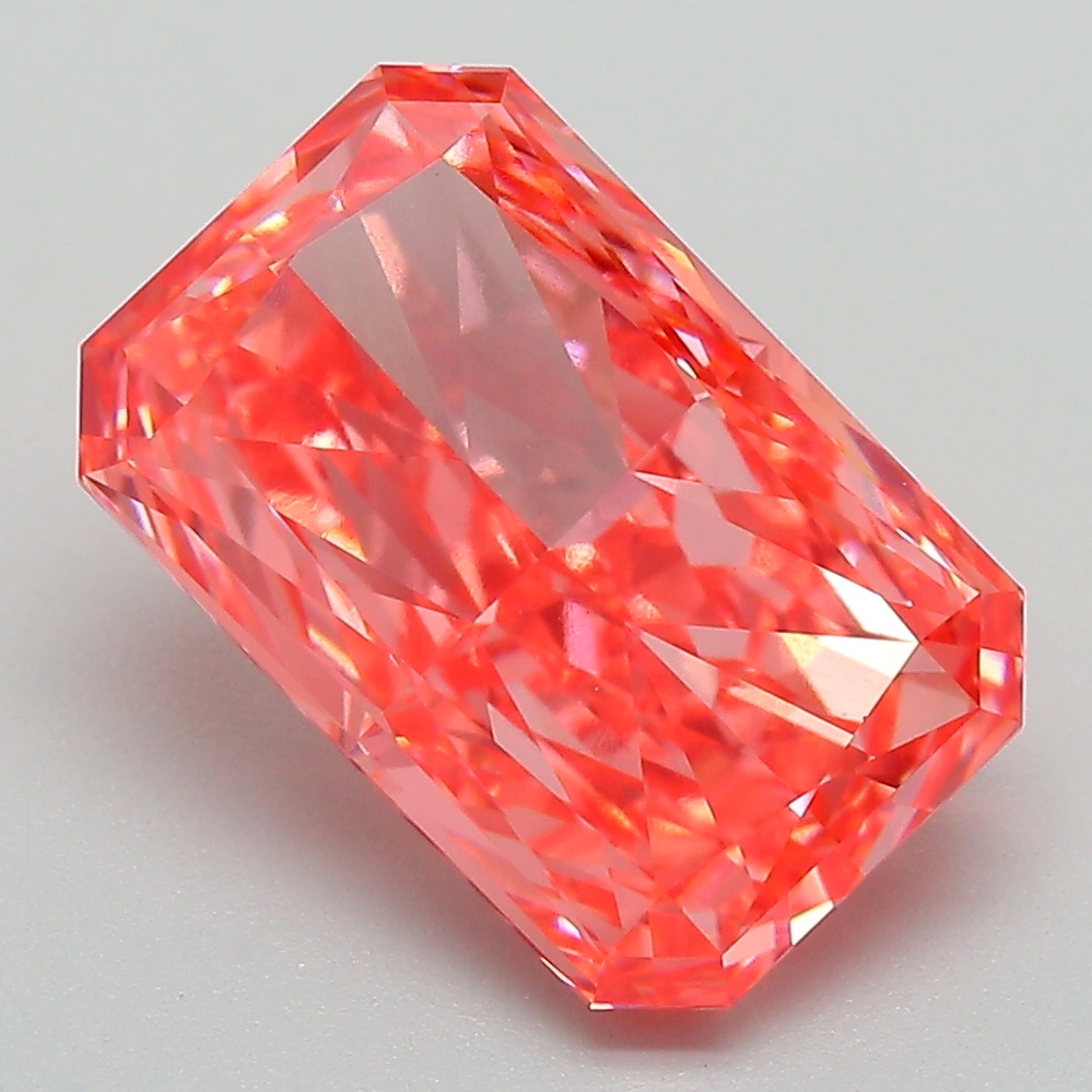Radiant 4.48ct Fancy Vivid Pink VVS2