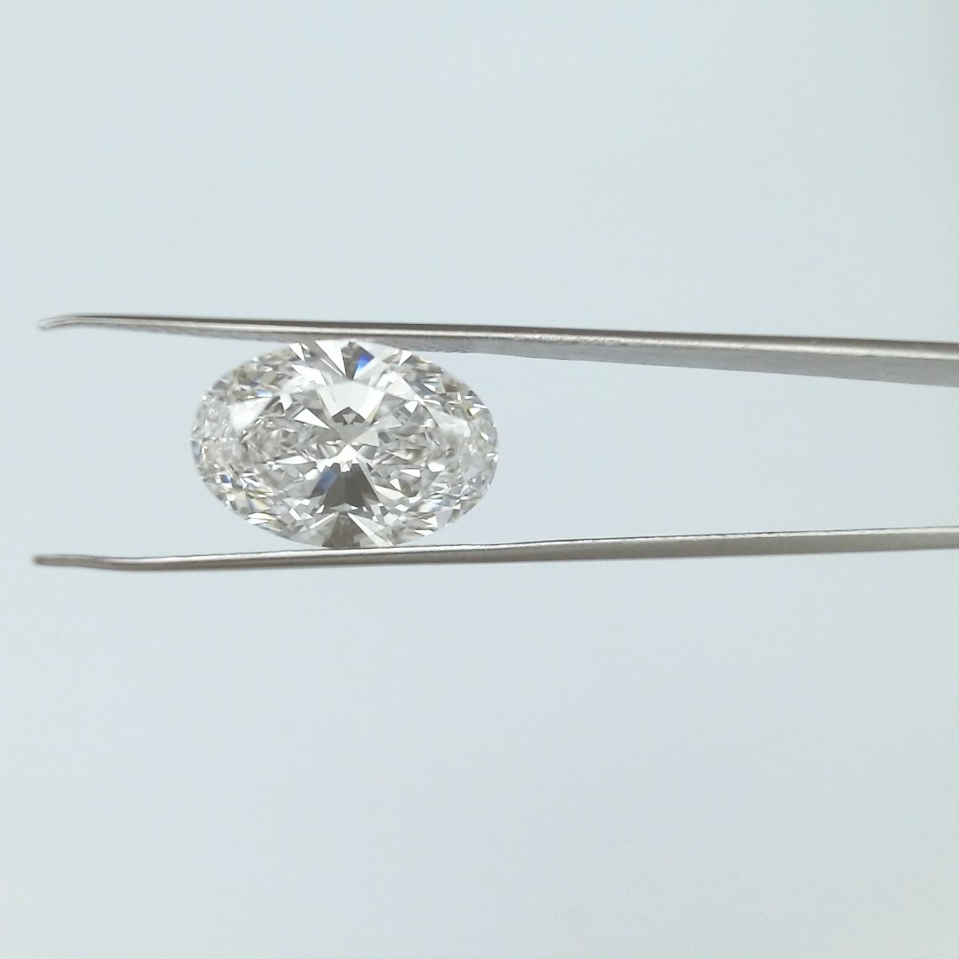 3.76 Carat Oval Cut E VVS1 Diamond - view 1