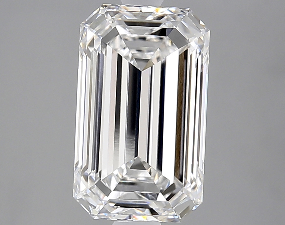 3.09 ct. emerald Lab Grown Diamond front image
