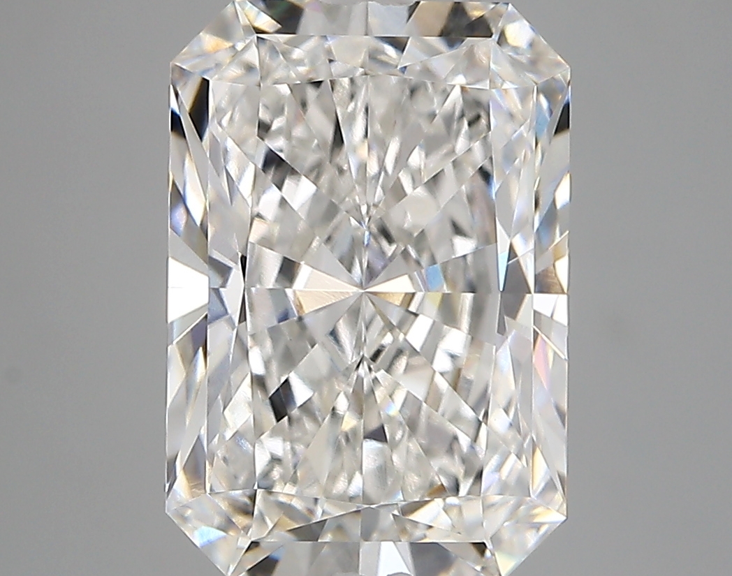 4.46 Carat Radiant Cut F VVS1 Diamond - view 1