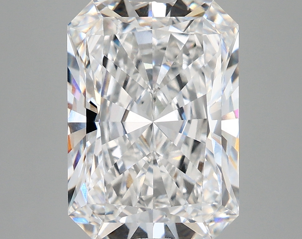 4.45 Carat Radiant Cut E VVS1 Diamond - view 1