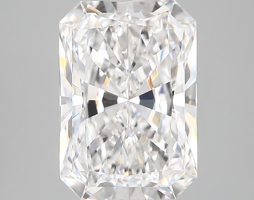 4.39 Carat Radiant Cut E VVS1 Diamond - view 1