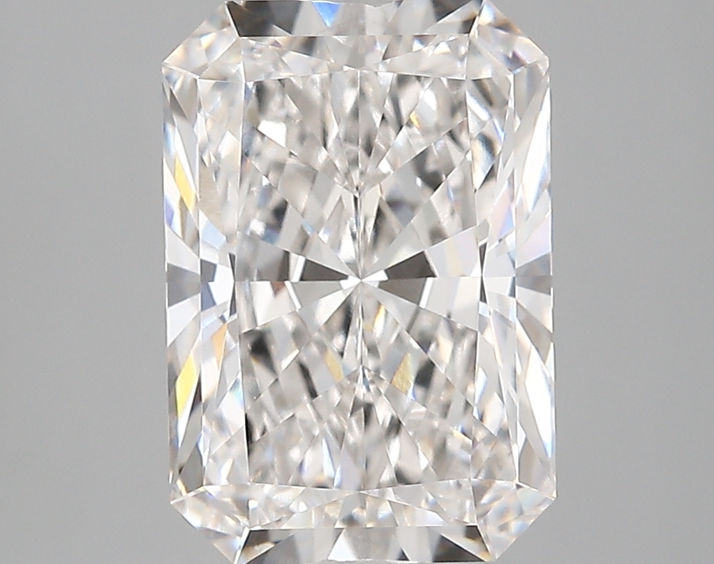 4.24 Carat Radiant Cut F VVS1 Diamond - view 1